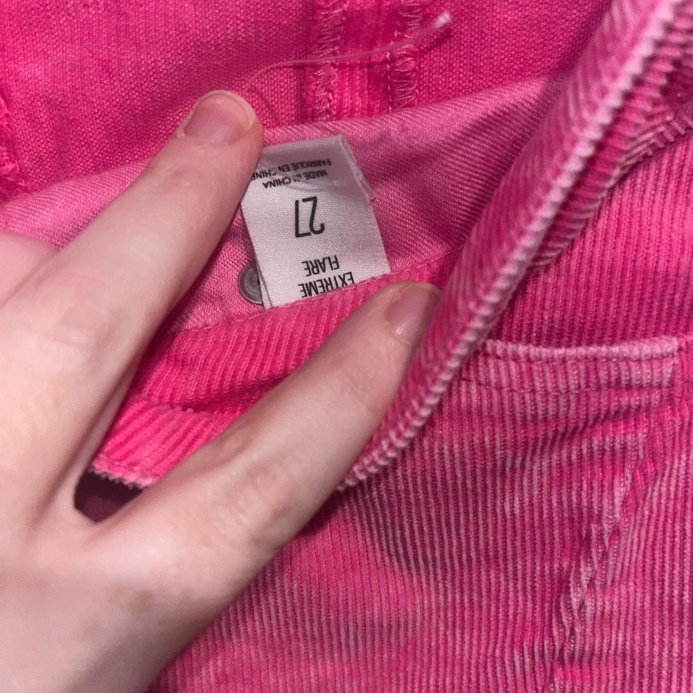 BDG NWT Vibrant Pink Flared Jeans - Picture 3 of 4